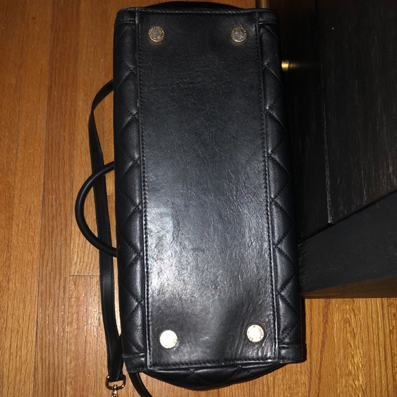 Authentic Michael Kors Quilted Leather Pocketbook - Picture 4 of 8